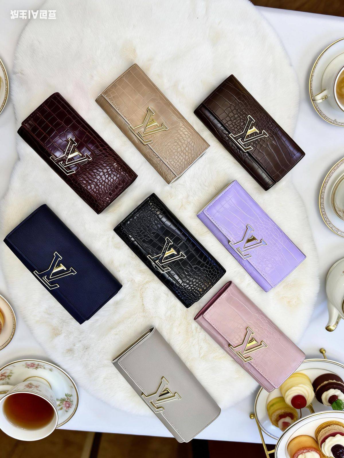 Wallet 
With box 📦 
35 dhs❣️ 

Zain56
♥️♥️
