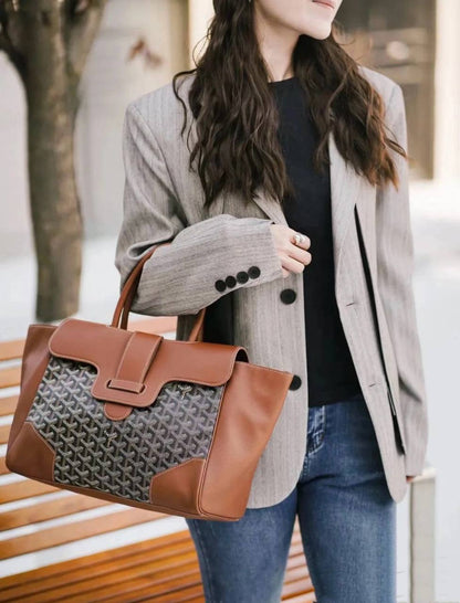 GOYARD 
COPY ONE 
150 dhs💓

Zain295
♥️♥️♥️