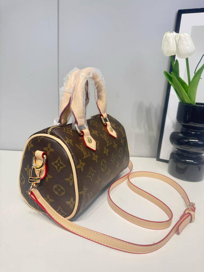 LV
25 cm
75 dhs💓

Zain17
♥️♥️♥️