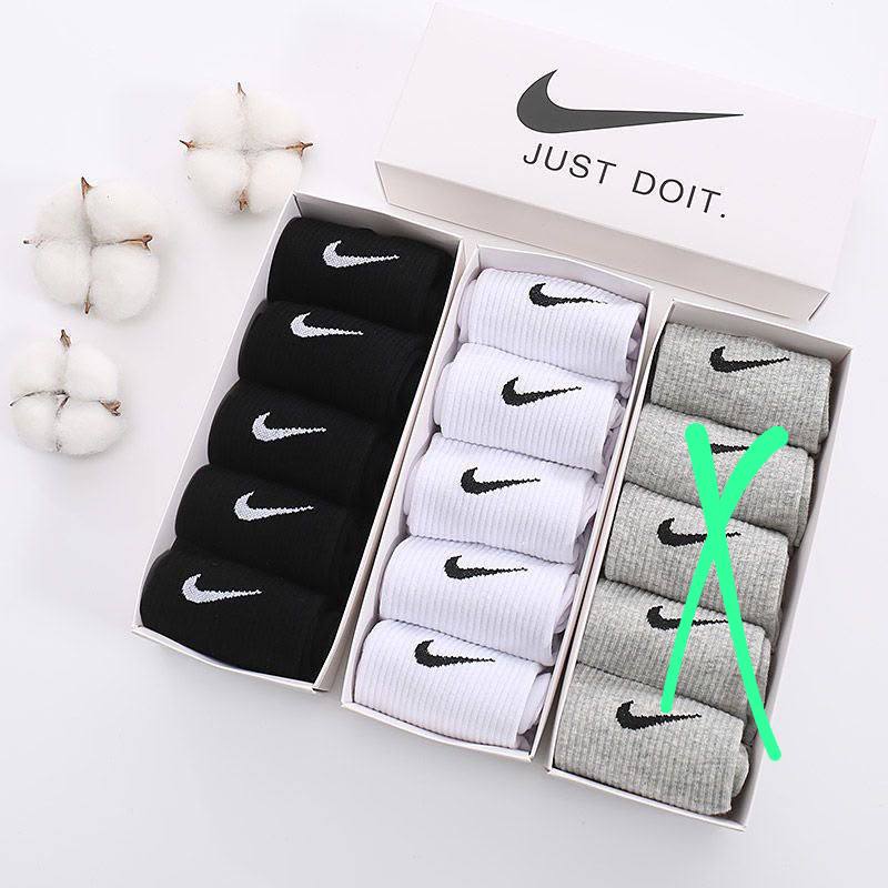 Socks
One box 5 pairs 
35 dhs🇦🇪🇦🇪

Zain138
♥️♥️♥️