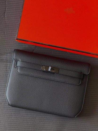 Hermes depech 25cm💕master quality😍with box❤️
360 dhs🇦🇪🇦🇪

Zain52
♥️♥️♥️