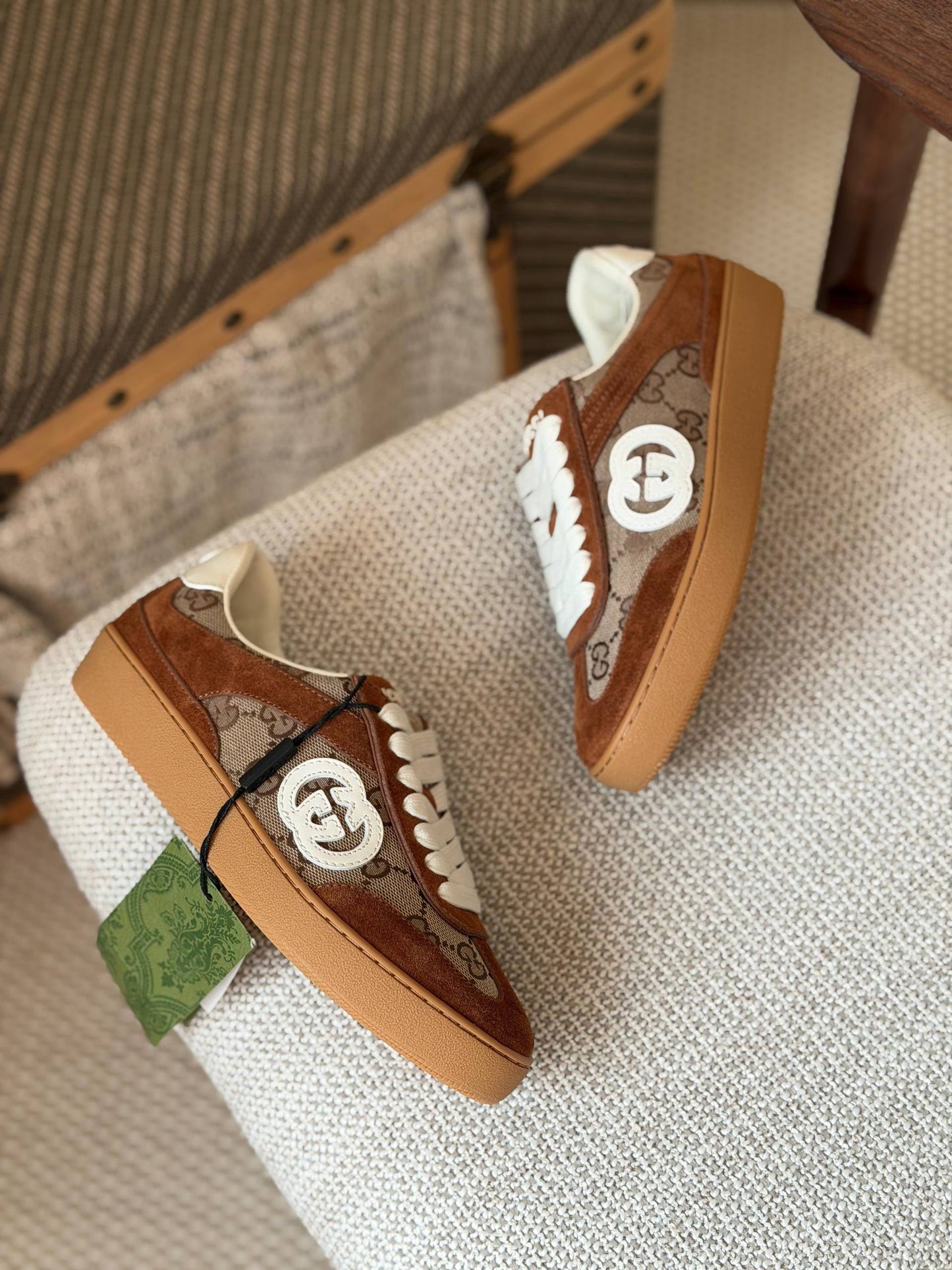 GUCCI 🤎

Size: 36 to 41
Super master quality 
450 dhs🌺

Zain198
♥️♥️♥️
