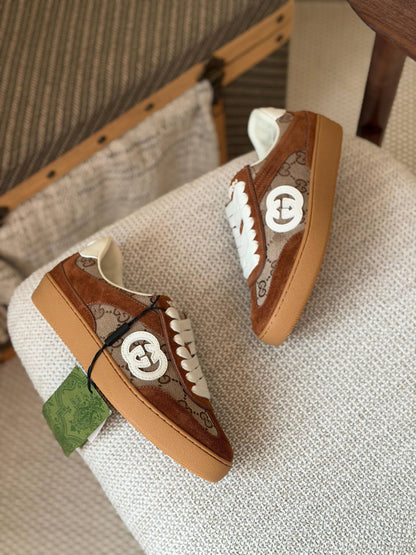 GUCCI 🤎

Size: 36 to 41
Super master quality 
450 dhs🌺

Zain198
♥️♥️♥️