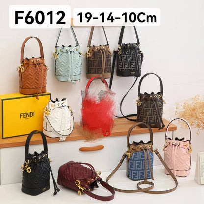 Fendi

with box
🎁🎁🎁

95 dhs🪙🌨️

Zain143
♥️♥️♥️