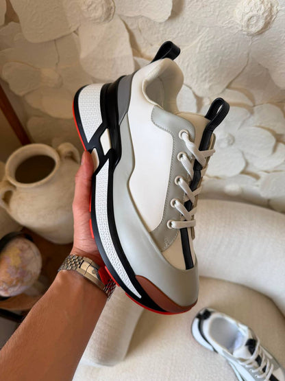 Christian Dior B33
*AAA quality*
*size:40 to 46* 
550 dhs💛

Zain185
♥️♥️♥️