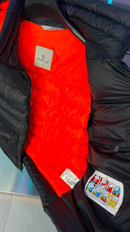 MONCLER❣️
SUPER MASTER QUALITY ✨
SIZE :S M L XL XXL
990 dhs🇦🇪🇦🇪🇦🇪

Zain327
♥️♥️♥️
