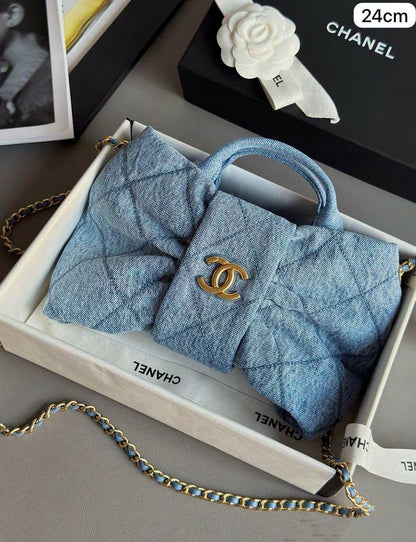 🎀 Chanel 25K
1️⃣ First quality +box🎁 
Size : 24 *15 cm
110 dhs✅
with box 🎁

Zain115
♥️♥️♥️