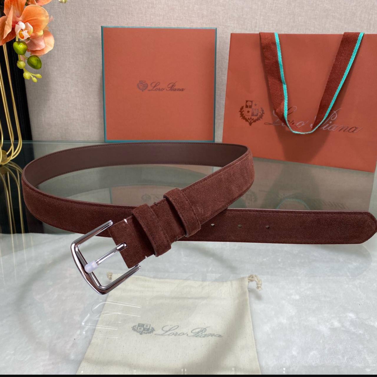Loro piana
💜*For man*💜
300 dhs🪙💕

Zain160
♥️♥️♥️