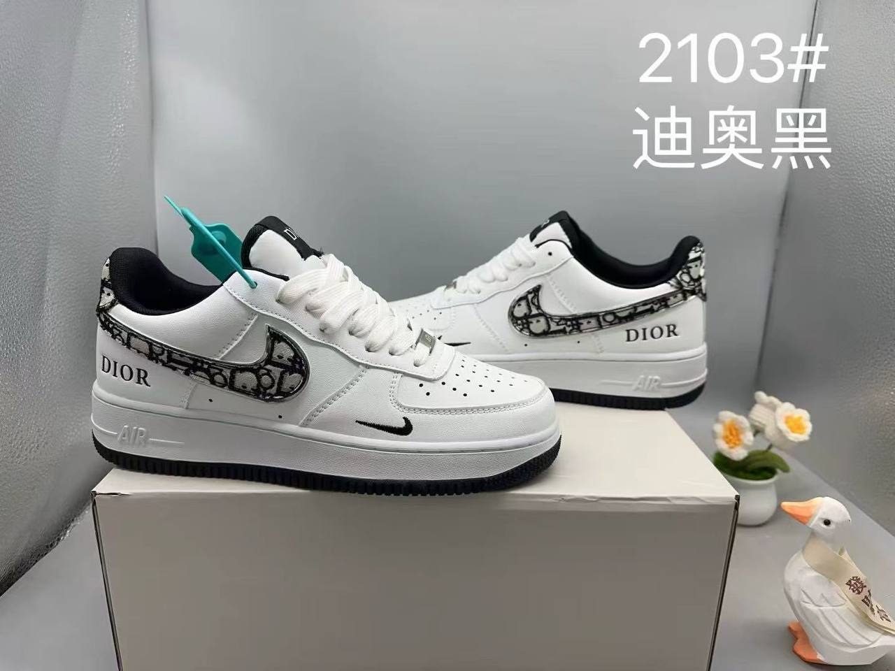 Airforce 1
Size 40 to 45
100 dhs💓

Zain27
♥️♥️♥️