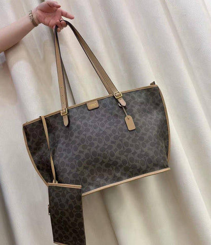 COACH 
HIGH QUALITY 
120 dhs🇦🇪🇦🇪
Size:50cm

Zain295
♥️♥️♥️