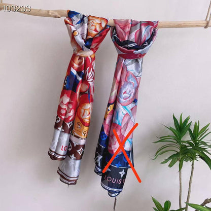 Silk scarf 
40 dhs🪙💕

Zain93
♥️♥️♥️