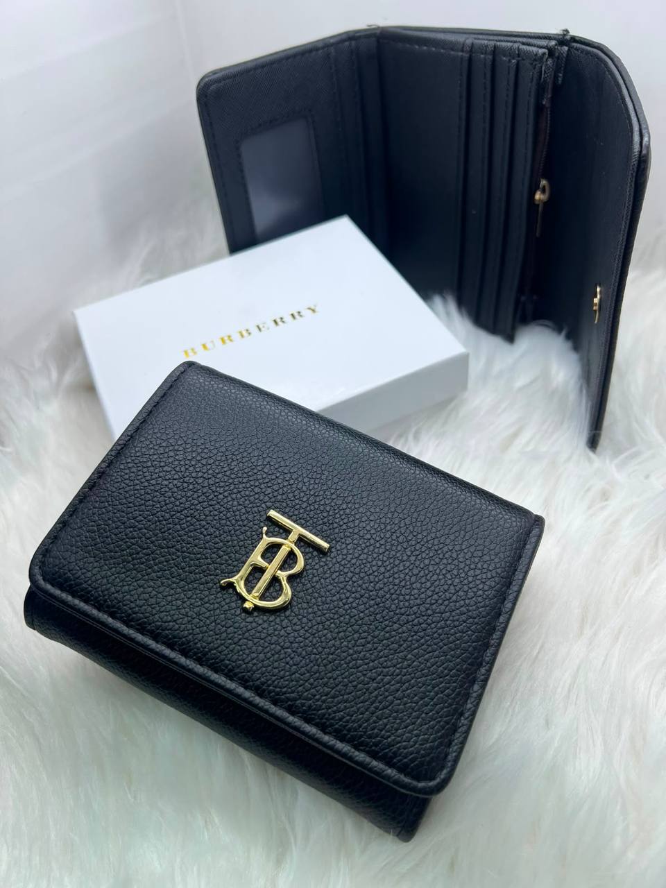 Wallets
45 dhs✅

with box
🎁🎁🎁

Zain182
♥️♥️♥️