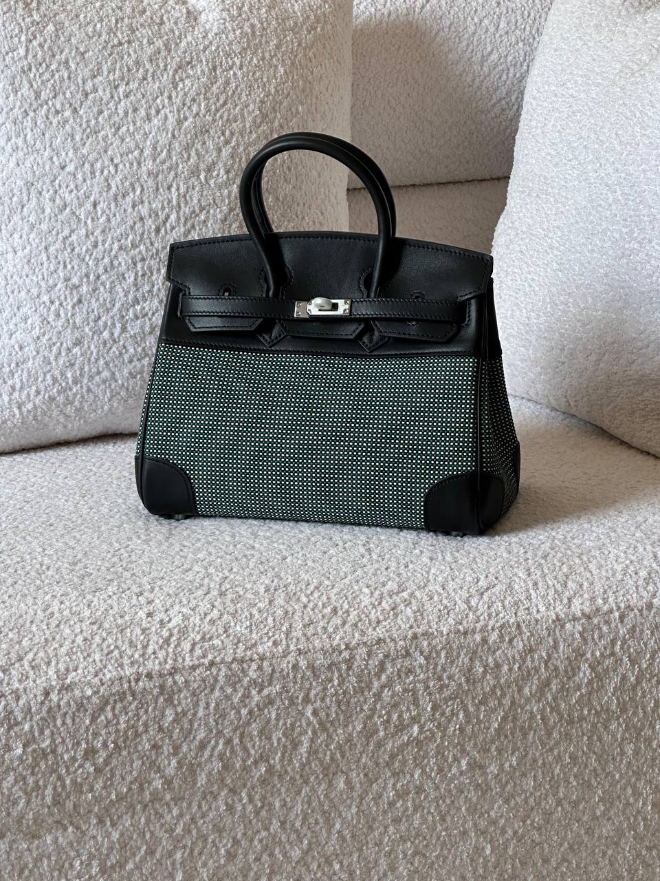 Hermes Birkin toile  25cm💕master quality😍

with box❤️

610 dhs✅

Zain52
♥️♥️♥️
