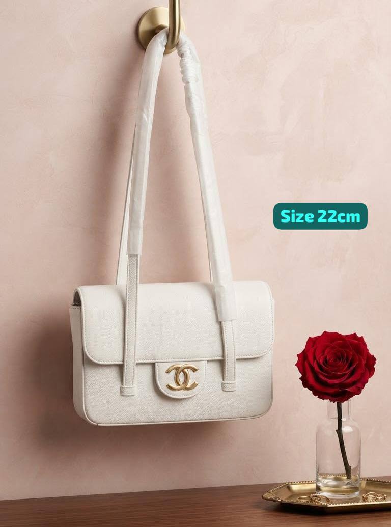 Chanel

Good quality 

with box 
115 dhs🇦🇪🇦🇪

Zain186
♥️♥️♥️