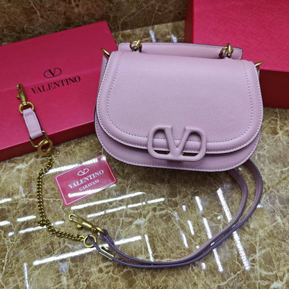 Valentino 
115 dhs🗽 

with box
🎁🎁🎁

Zain235
♥️♥️♥️