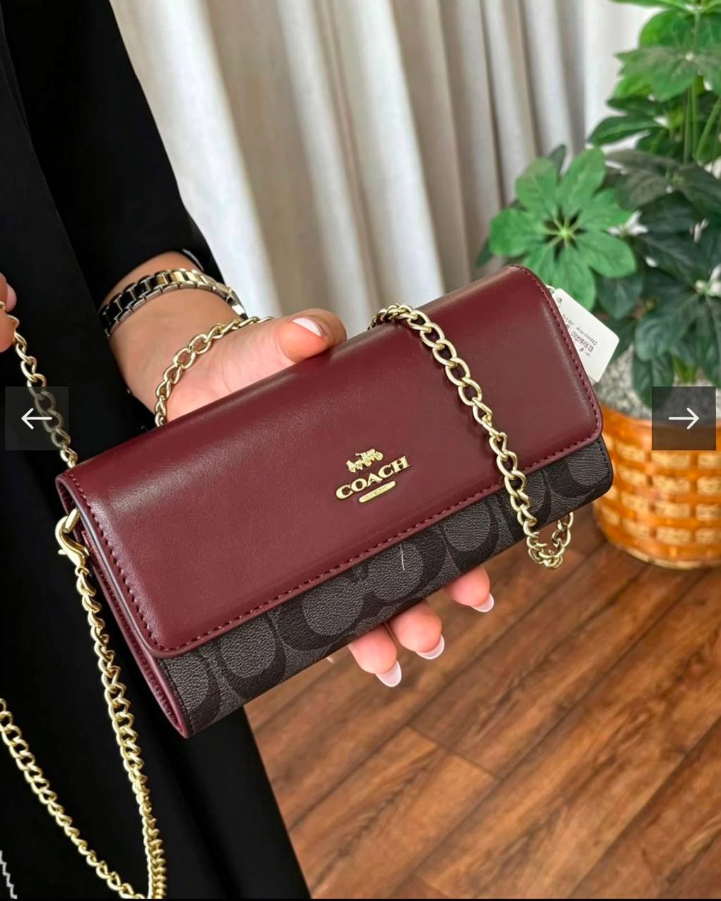 Coach
90 dhs💛
good-quality with box

Zain35
♥️♥️♥️
