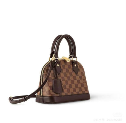 LV
withbox 
100 dhs🇦🇪🇦🇪

Zain143
♥️♥️♥️