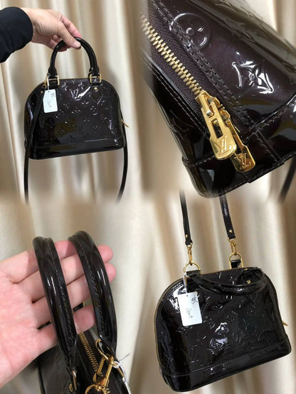 LV

95 dhs🪙🌨️

Good quality 

with box
🎁🎁🎁

Zain35
♥️♥️♥️
