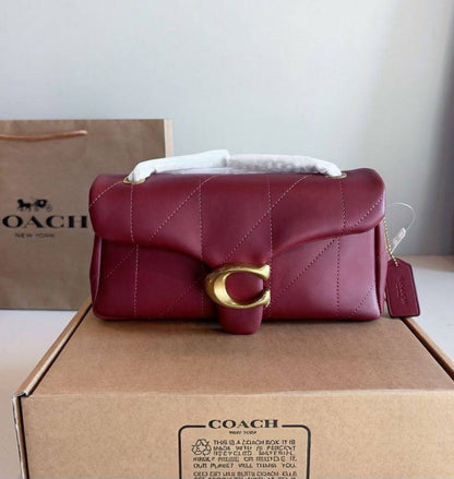 COACH 
HIGH QUALITY 
WITH BOX 
120 dhs💓
Size:26cm

Zain295
♥️♥️♥️