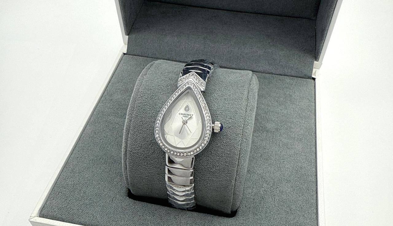 Ladies watch 
60 dhs🇦🇪

Zain45
♥️♥️♥️