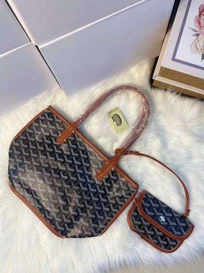 Goyard
*22cm
75 dhs✅

Zain118
♥️♥️♥️