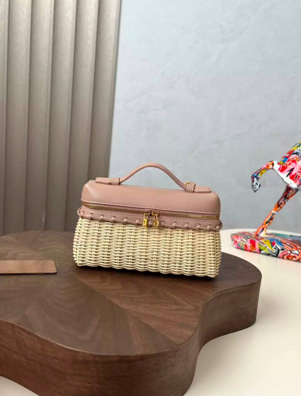 Loro piana

115 dhs🇦🇪🇦🇪

size：22cm

High-quality 
with box

Zain35
♥️♥️♥️