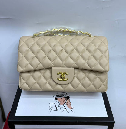 Chanel 
New arrival 
Size 25cm
110 dhs💓
With box 📦

Zain70
♥️♥️♥️