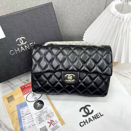 Chanel 
70 dhs🇦🇪

Zain232
♥️♥️♥️