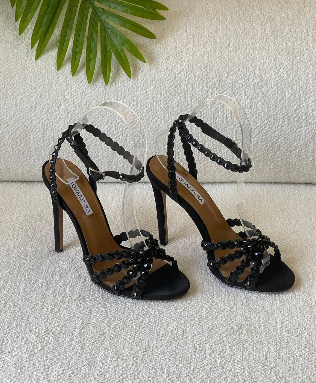 AQUAZZURA
SuperMaster Quality 💯
450 dhs💓
Size: 36-41💥

Zain171
♥️♥️♥️