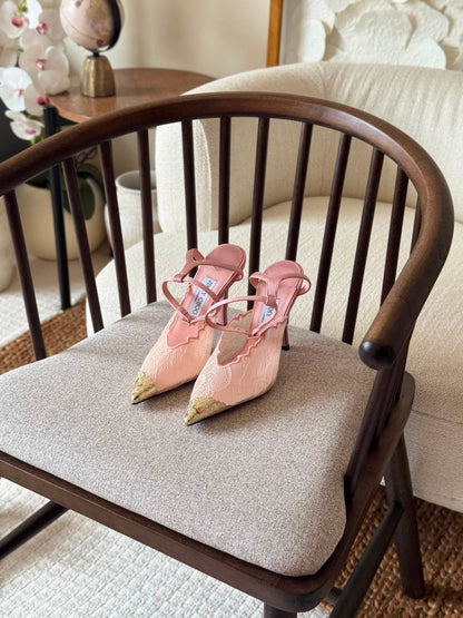 Jimmy Choo
𝑨𝑨𝑨 𝑸𝑼𝑨𝑳𝑰𝑻𝒀
𝑺𝑰𝒁𝑬 {35 𝒕𝒐 42}
490 dhs🇦🇪🇦🇪

Zain81
♥️♥️♥️