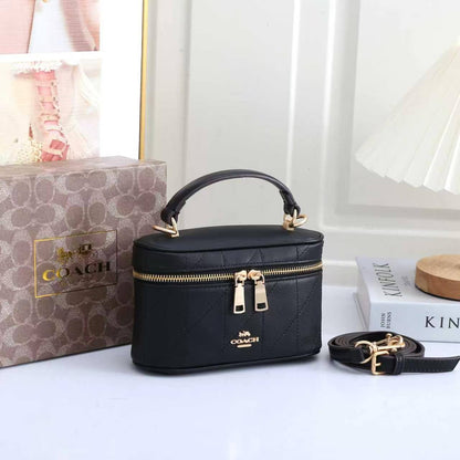 COACH

Best quality 
with box
100 dhs🇦🇪🇦🇪

size 18CM
Zain290
♥️♥️♥️