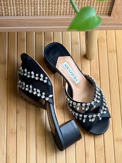 Aquazzura
Vip quality 
Size:36 to 41
450 dhs🇦🇪🇦🇪

Zain303
♥️♥️♥️
