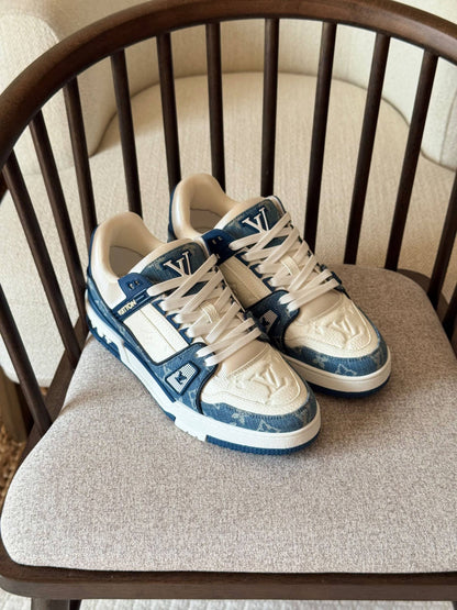 LV Sneaker 

AAA Quality

 size:40 to 46 

560 dhs🇦🇪🇦🇪

Zain185
♥️♥️♥️