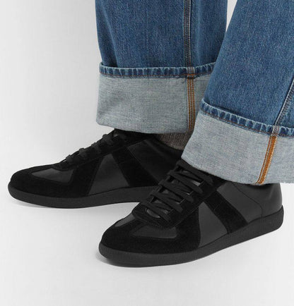 Maison Margiela Replica 'Black' 🖤
36-45 AVAILABLE 🤩
240 dhs✅

Zain242
♥️♥️♥️
