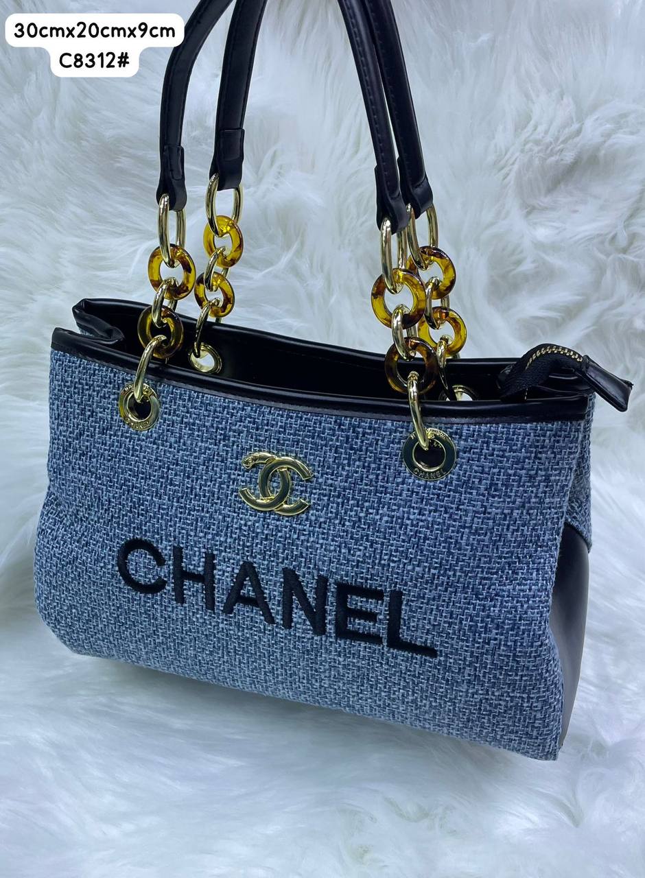 Chanel 
95 dhs✅

Zain72
♥️♥️♥️