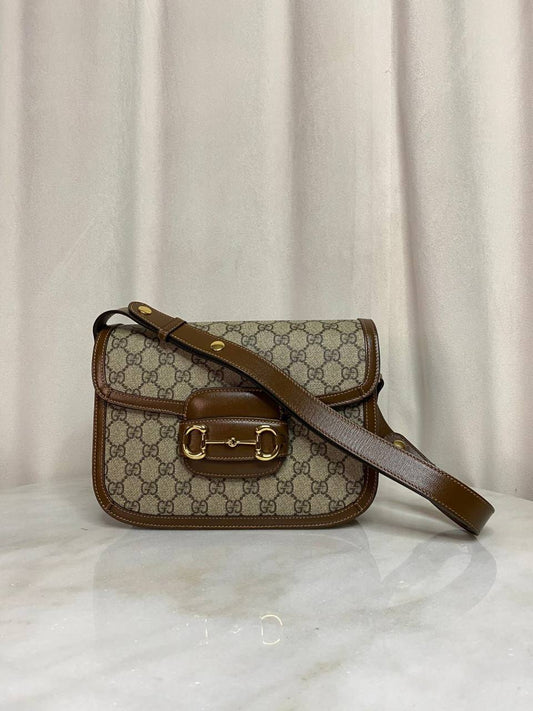 Gucci 
Master
290 dhs✅

Zain228
♥️♥️♥️
