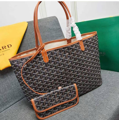 Goyard
46 cm
75 dhs💓

Zain17
♥️♥️♥️