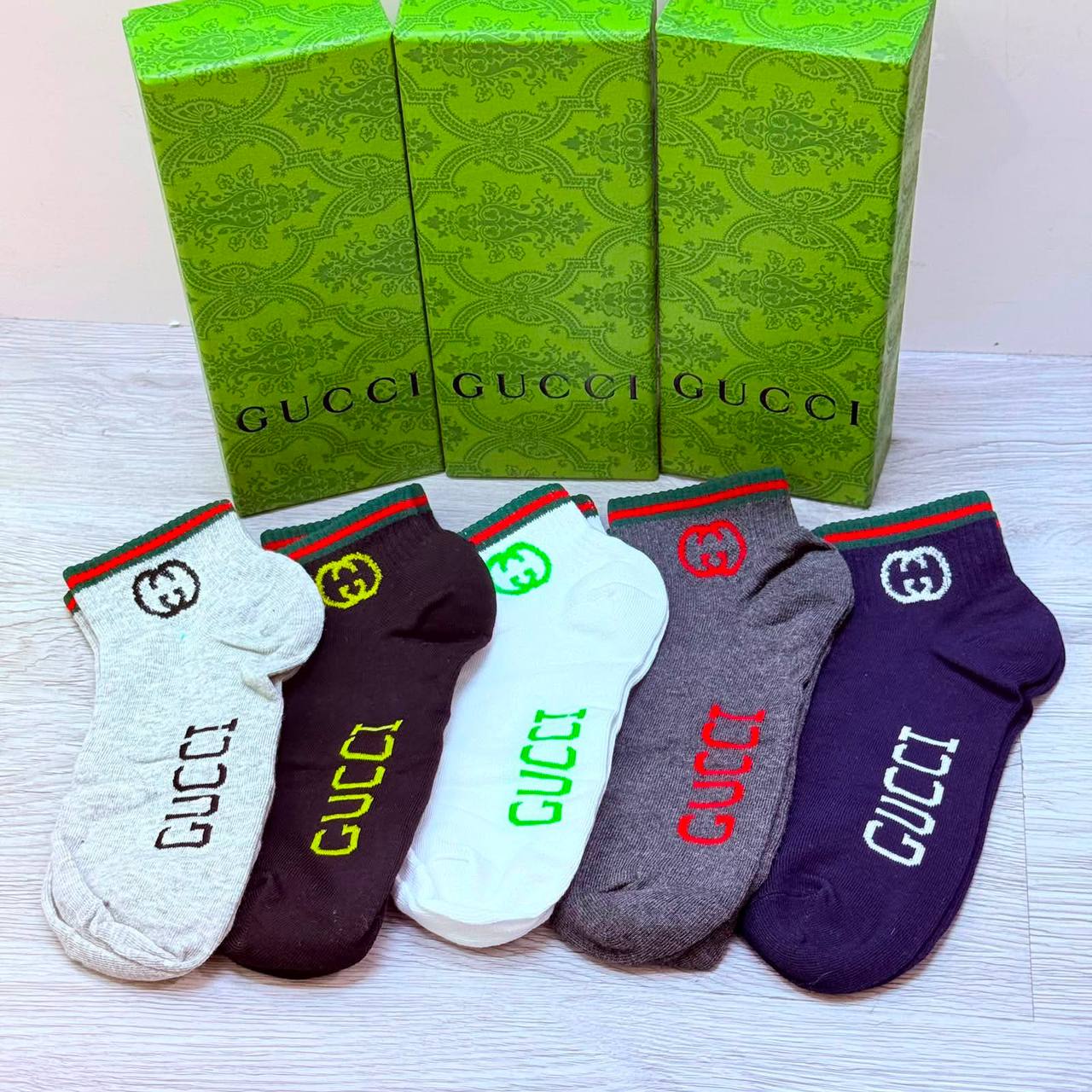 NEW CAME
SOCKS 
GOOD QUALITY 
40 dhs✅
(IN ONE BOX 5 PAIRS)

Zain40
♥️♥️♥️