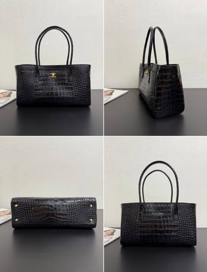 Chanel
Master🌺🌺
280 dhs💛

Zain134
♥️♥️♥️