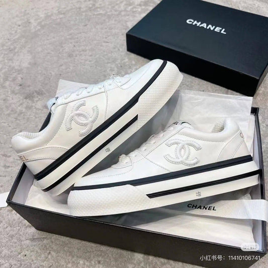 Chanel
 *Size* *36-41* 
130 dhs🪙🌨️

Zain21
♥️♥️♥️