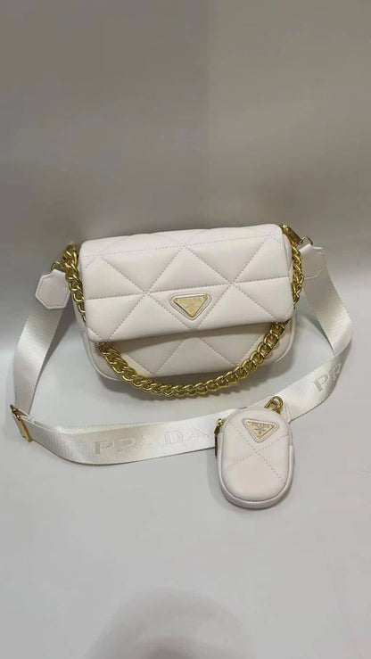Prada
95 dhs🇦🇪🇦🇪

High quality
24cm

Zain26
♥️♥️♥️