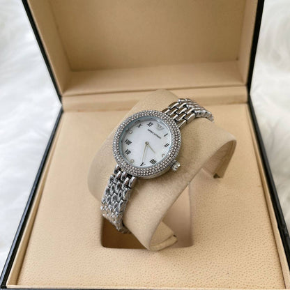 Ladies watch 
60 dhs🇦🇪

Zain45
♥️♥️♥️