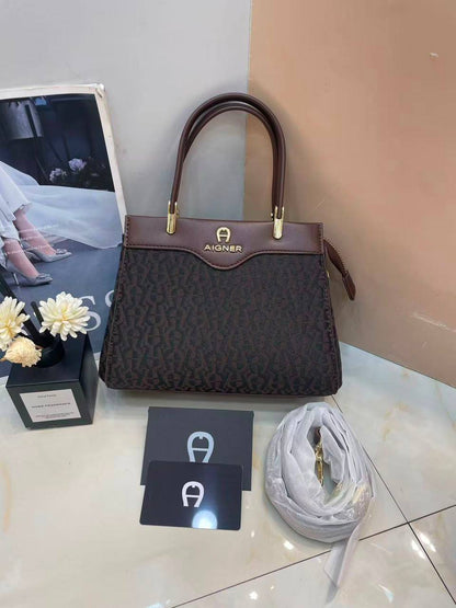 Aigner

110 dhs🇦🇪🇦🇪

Zain143
♥️♥️♥️