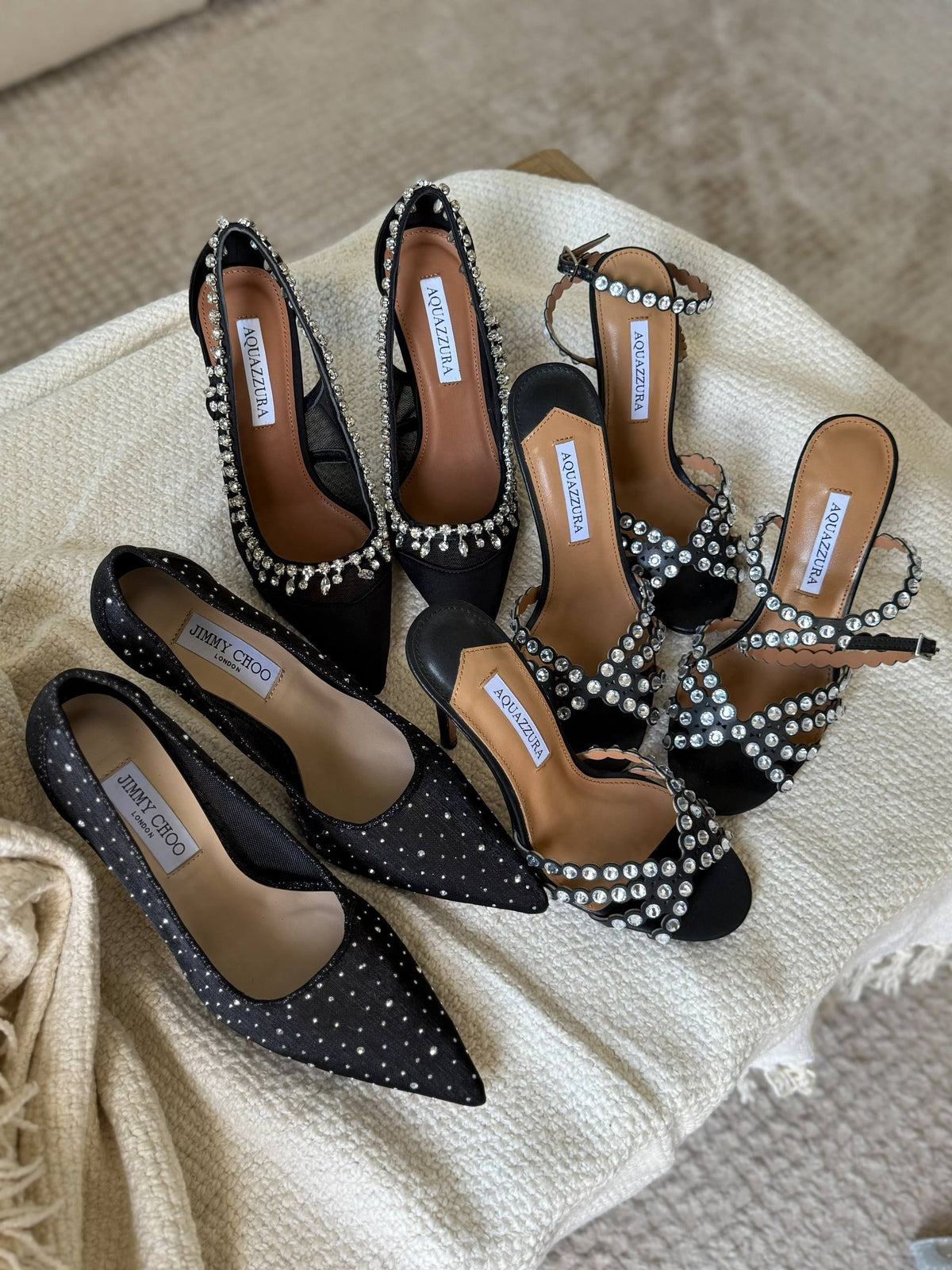 AQUAZZURA 

36 to 41

430 dhs🇦🇪🇦🇪🇦🇪

Zain288
♥️♥️♥️