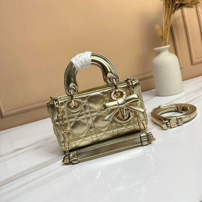 Dior 
Master🎁🎁
310 dhs✅
#17cm🥰🥰

Zain228
♥️♥️♥️