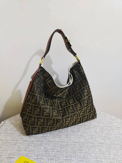 Bags
95 dhs✅
high quality

Zain26
♥️♥️♥️