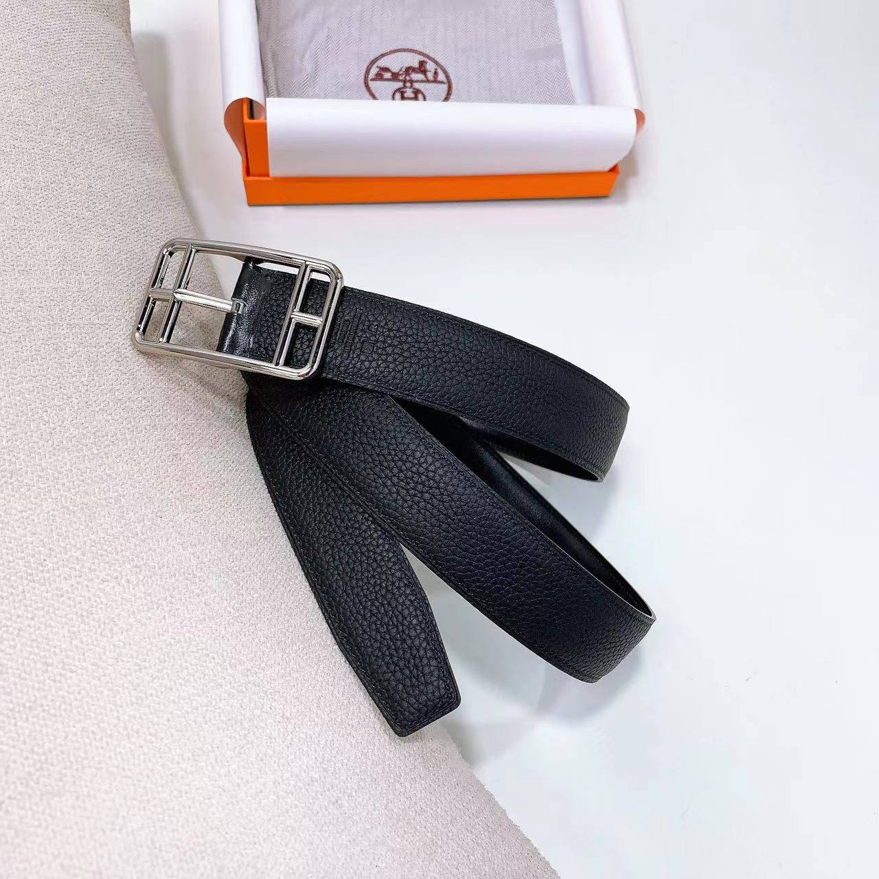 Hermes for men
💜*Super Master* 💜
320 dhs✅

Zain160
♥️♥️♥️