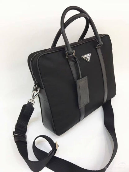 LV Master Bags 
New Stock
For Price 👇 WTSP Text Zain 0568585901

Zain10
♥️♥️♥️