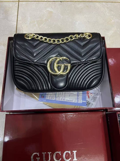 GUCCI 
GOOD QUALITY 💯
90 dhs🪙💚
WITH BOX 📦

Zain28
♥️♥️♥️