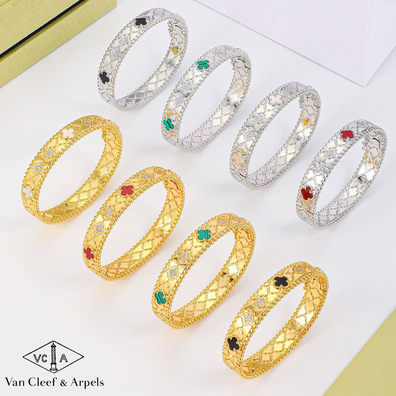 VCA ❤️‍🔥*
Bangle 🌊
Ring 💍 size available 👇
6,7,8,9
With normal boxes 📦 
110 dhs❣️
With master box 🗃️ 
135 dhs❣️

Zain216
♥️♥️♥️